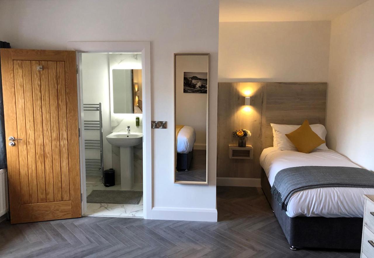 Mcnaughton Guestrooms Ballymena Exteriör bild